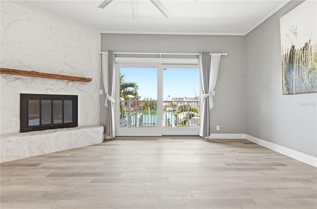 12482 CAPRI CIRCLE N 4, Treasure Island, FL 33706