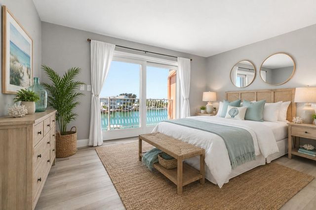 12482 CAPRI CIRCLE N 4, Treasure Island, FL 33706