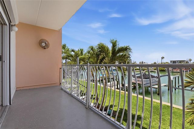 12482 CAPRI CIRCLE N 4, Treasure Island, FL 33706