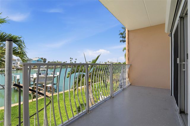 12482 CAPRI CIRCLE N 4, Treasure Island, FL 33706