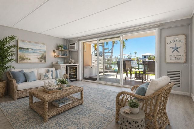 12482 CAPRI CIRCLE N 4, Treasure Island, FL 33706