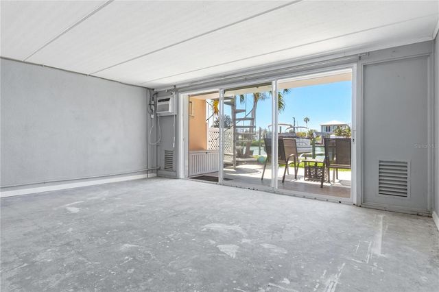 12482 CAPRI CIRCLE N 4, Treasure Island, FL 33706