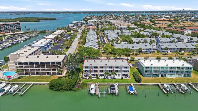 12482 CAPRI CIRCLE N 4, Treasure Island, FL 33706