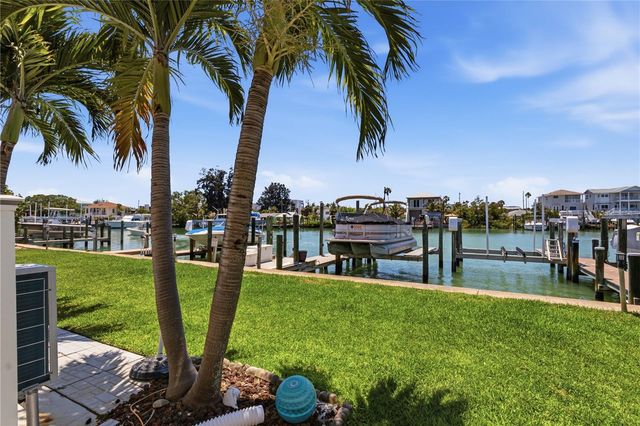 12482 CAPRI CIRCLE N 4, Treasure Island, FL 33706