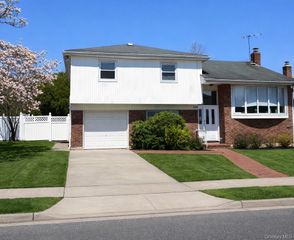 723-B Park Lane, North Woodmere, NY 11581
