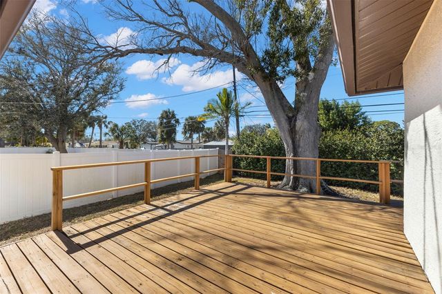 4426 HELENA STREET NE, St Petersburg, FL 33703