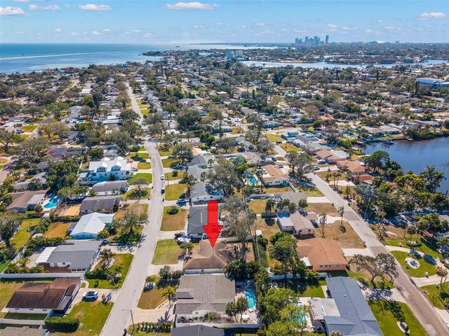 4426 HELENA STREET NE, St Petersburg, FL 33703