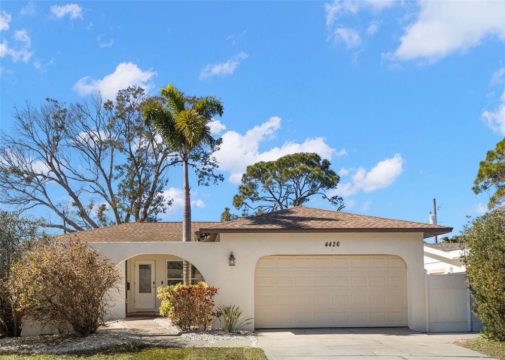 4426 HELENA STREET NE, St Petersburg, FL 33703