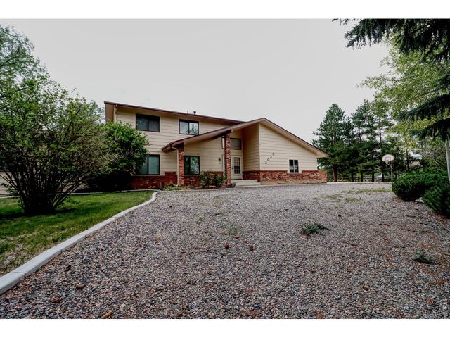 2033 River Glen Dr, Berthoud, CO 80513