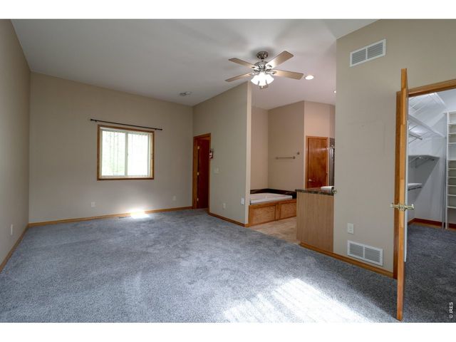 2033 River Glen Dr, Berthoud, CO 80513