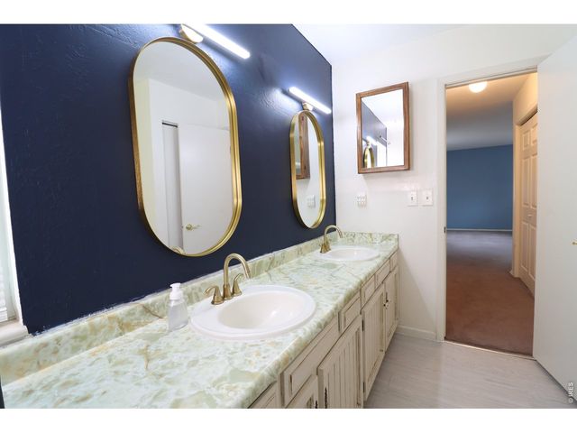 2033 River Glen Dr, Berthoud, CO 80513