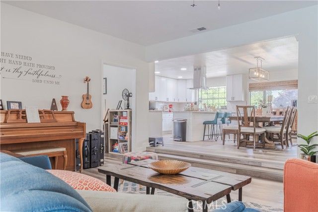 5739 N Pleasant, Fresno, CA 93711