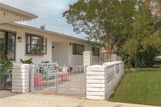 5739 N Pleasant, Fresno, CA 93711