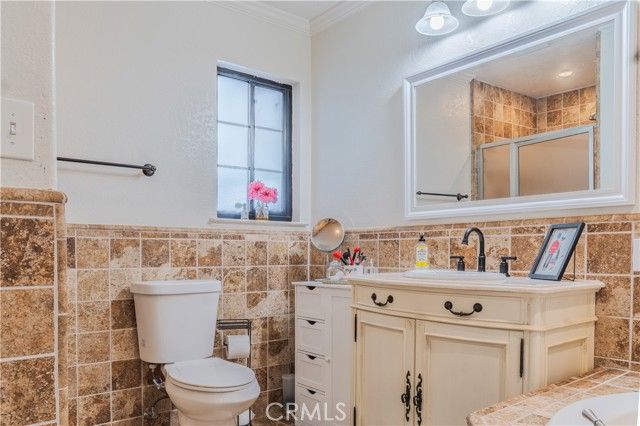 5739 N Pleasant, Fresno, CA 93711