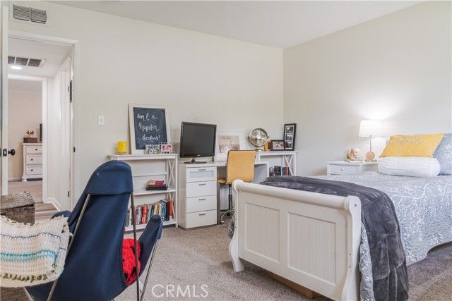 5739 N Pleasant, Fresno, CA 93711