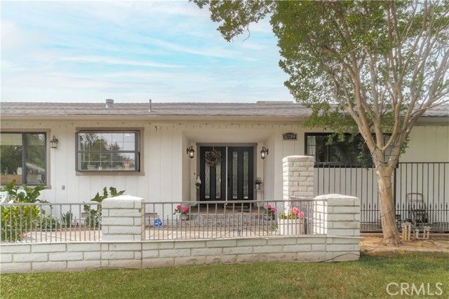 5739 N Pleasant, Fresno, CA 93711