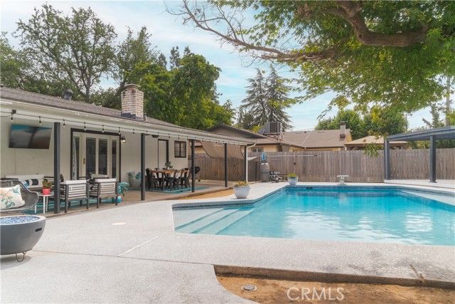 5739 N Pleasant, Fresno, CA 93711