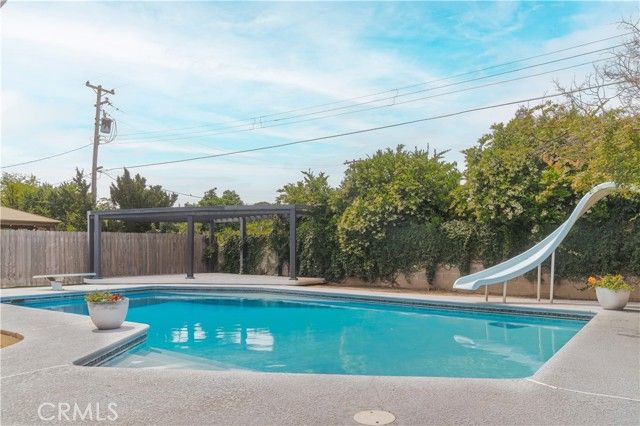 5739 N Pleasant, Fresno, CA 93711