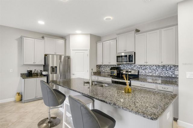 6814 VIA PERLOSO COURT, Tampa, FL 33625