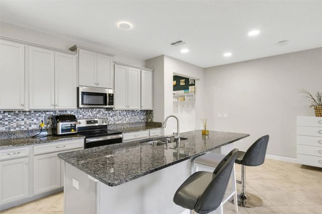 6814 VIA PERLOSO COURT, Tampa, FL 33625