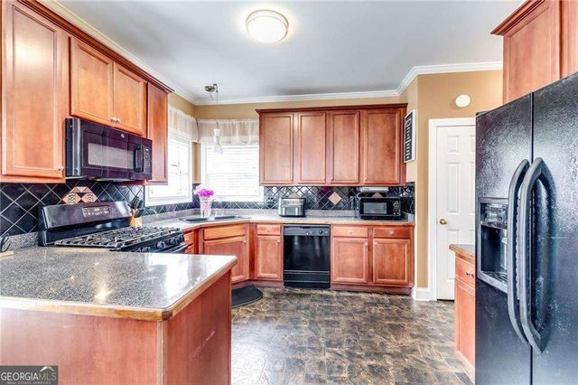 2860 Weatherstone Circle SE, Conyers, GA 30094