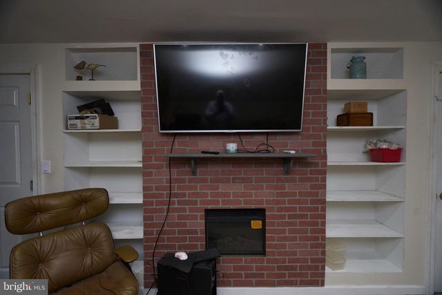 2113 PENNSYLVANIA AVE, Croydon, PA 19021