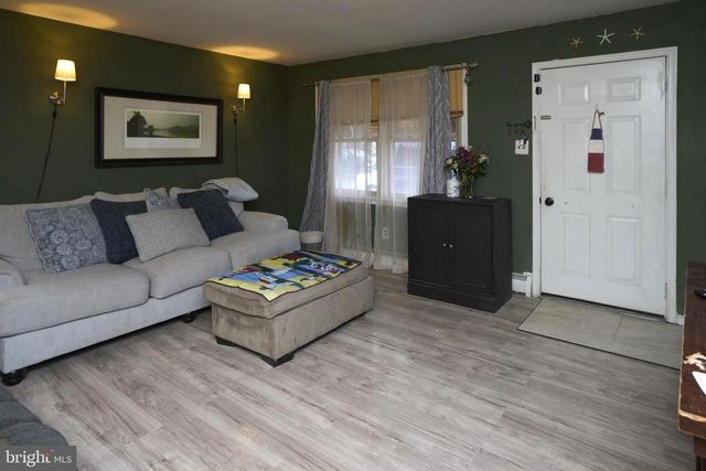 2113 PENNSYLVANIA AVE, Croydon, PA 19021