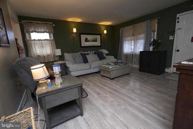 2113 PENNSYLVANIA AVE, Croydon, PA 19021