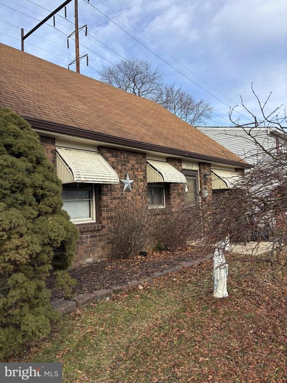 2113 PENNSYLVANIA AVE, Croydon, PA 19021