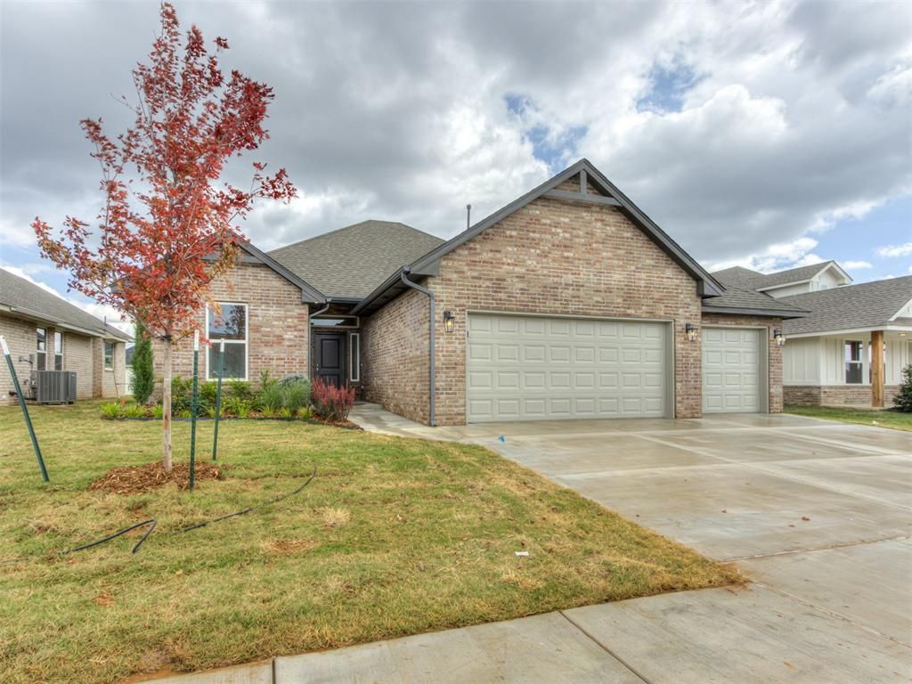 5004 Misty Wood Lane, Mustang, OK 73064