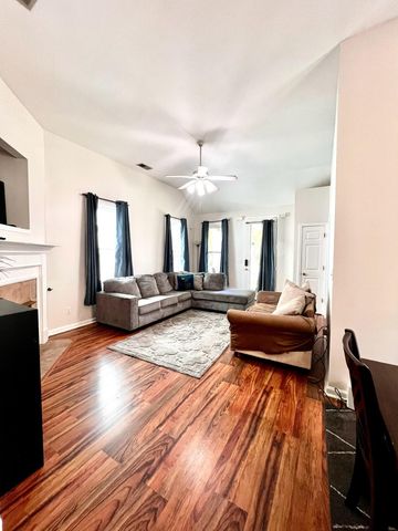 1197 MISTY ISLE DR, Memphis, TN 38103