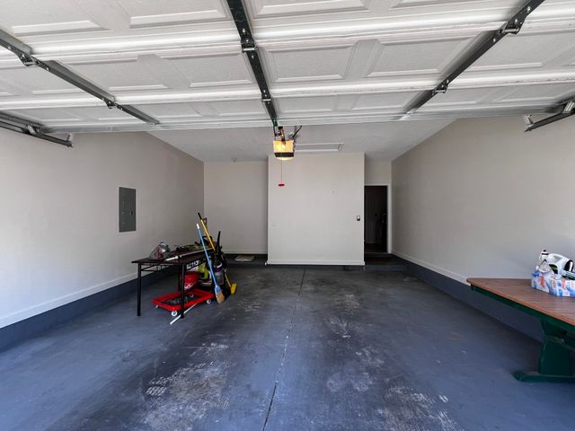 1197 MISTY ISLE DR, Memphis, TN 38103