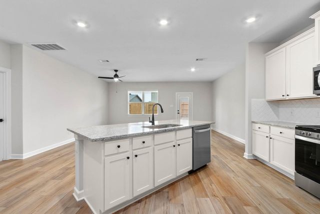 1022 Whispering Winds Drive, Beasley, TX 77417