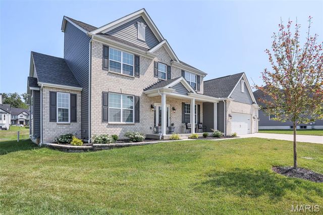 104 Long Pass Court, Lake St Louis, MO 63367