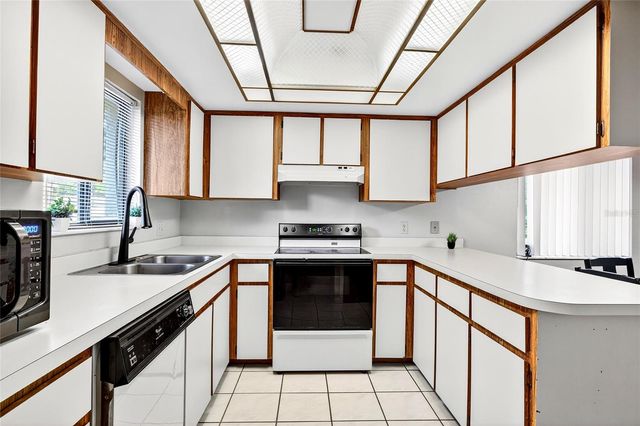 2945 SW 32ND AVENUE D6, Ocala, FL 34474