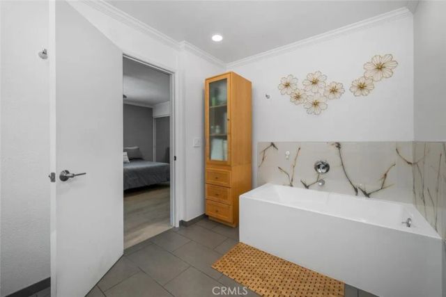 1881 Mitchell Avenue 124, Tustin, CA 92780