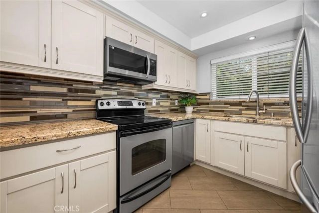 1881 Mitchell Avenue 124, Tustin, CA 92780