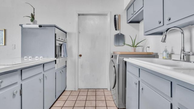 1029 Lynch Court NW, Albuquerque, NM 87104