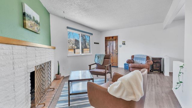 1029 Lynch Court NW, Albuquerque, NM 87104