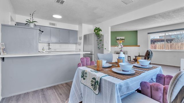 1029 Lynch Court NW, Albuquerque, NM 87104