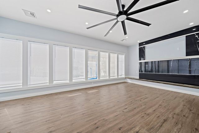 265 Norfolk St, Canton, MA 02021