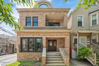 2415 W Belle Plaine Avenue, Chicago, IL 60618