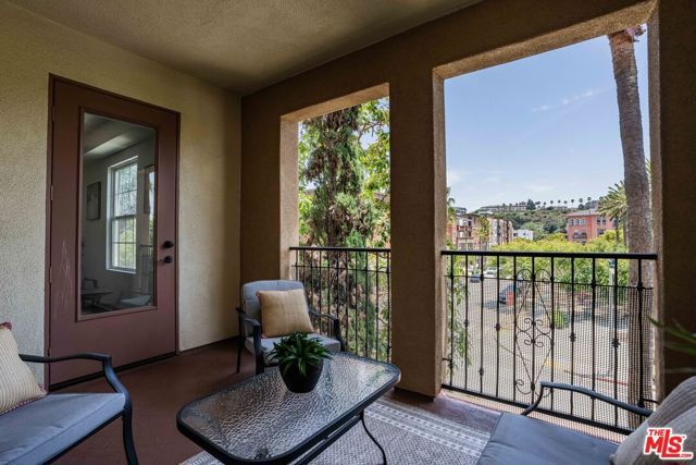 12975 Agustin Place 312, Los Angeles, CA 90094