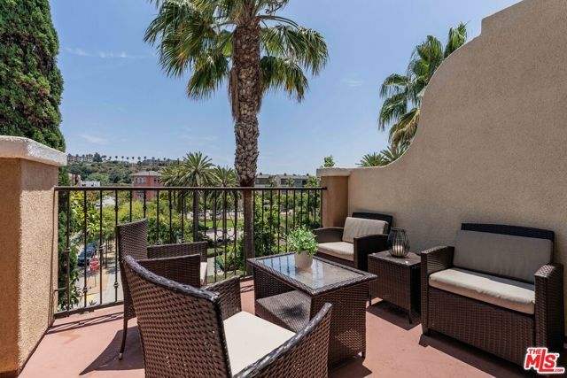 12975 Agustin Place 312, Los Angeles, CA 90094