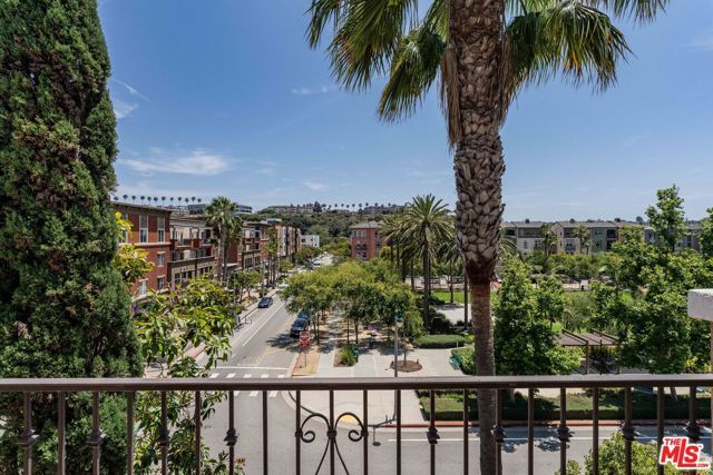 12975 Agustin Place 312, Los Angeles, CA 90094