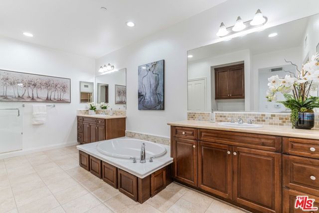 12975 Agustin Place 312, Los Angeles, CA 90094