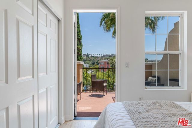 12975 Agustin Place 312, Los Angeles, CA 90094