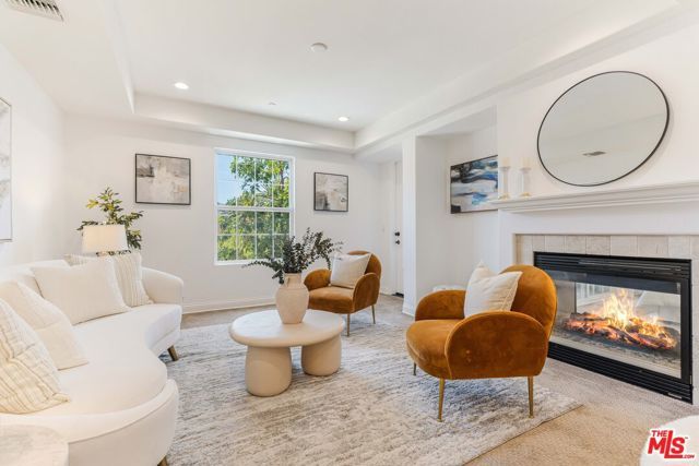 12975 Agustin Place 312, Los Angeles, CA 90094