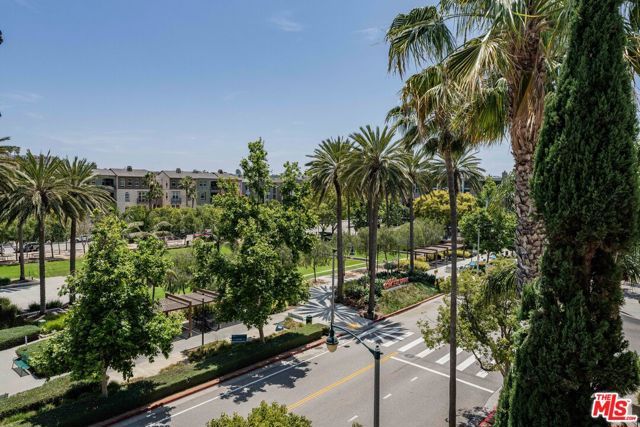 12975 Agustin Place 312, Los Angeles, CA 90094
