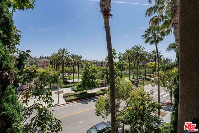 12975 Agustin Place 312, Los Angeles, CA 90094